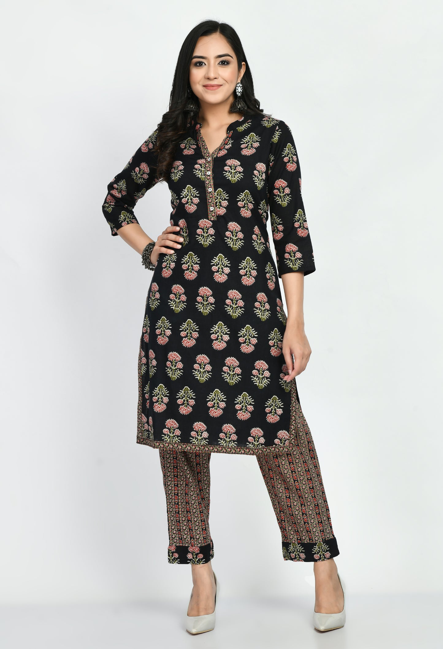 Women Cotton Blend Kurta Pant Set