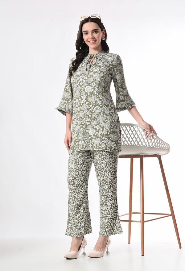 STYLISH GREEN CO-RED SET